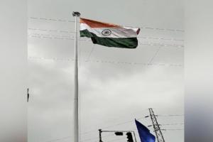 जालंधर: सांसद सुशील रिंकू ने सौ फीट ऊंचा राष्ट्रीय ध्वज फहराया