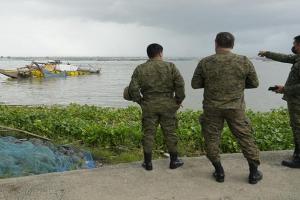 Crashed Boat: फिलीपींस में बड़ा हादसा, 70 यात्रियों से भरी नौका डूबी... तलाश जारी 
