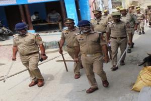 रामपुर: मधुकर गांव में दो समुदाय के बीच मारपीट, पांच ग्रामीण घायल, तनाव को देखते हुए पुलिस व पीएसी तैनात