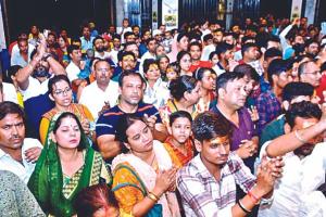 Sawan Somwar 2023: सावन का पांचवां सोमवार, शिव मंदिरों में भक्तों की भीड़, जयकारों के साथ लाइन में लगकर कर रहे दर्शन