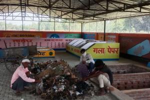 बरेली: कचरामुक्त होंगे 47 गांव, कूड़े का निस्तारण शुरू