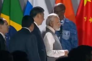 PM मोदी ने शिखर सम्मेलन में लिया हिस्सा, शी जिनपिंग के साथ संक्षिप्त बातचीत करते दिखे 