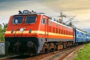 बरेली: नमाज के लिए बस रोकने के आरोप में निकाले गए परिचालक ने की आत्महत्या, ट्रेन के आगे कूदा