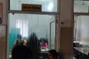 बरेली: महिला अस्पताल रेजिडेंट के भरोसे, स्थाई डॉक्टर नदारद
