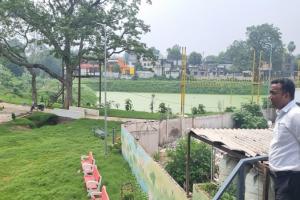 अयोध्या: संध्या सरोवर में बन रहा जिले का पहला एडवेंचर पार्क, डीएम ने किया निरीक्षण 