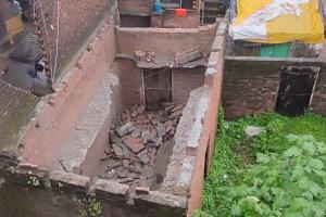 काशीपुर: बारिश से ढेला बस्ती में गिरा मकान का लिंटर