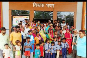 रुद्रपुर: पीएम आवास नहीं मिलने पर भड़के ग्रामीण, प्रदर्शन
