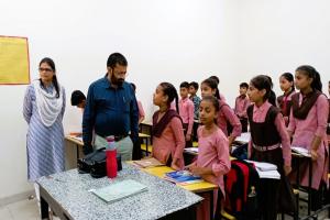मुरादाबाद : वेतन न देने पर बीएसए का जवाब तलब, डीएम-सीडीओ ने किया प्राथमिक विद्यालयों का औचक निरीक्षण
