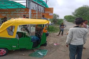 हमीरपुर : अनियंत्रित ट्रैक्टर-ट्राली आटो से भिड़ी, एक की मौत - छह घायल  