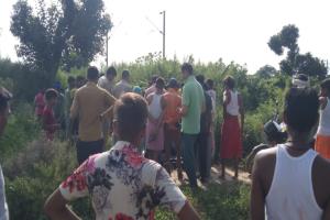 हरदोई : बेइज्जती से क्षुब्ध दुकानदार ट्रेन के आगे कूदा 