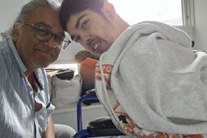 London: भारतीय मूल के नागरिक ने बेटे की मौत के बाद मरीजों के अधिकारों को लेकर शुरू किया एक अभियान