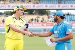 IND vs AUS Rajkot ODI: टॉस जीतकर ऑस्ट्रेलिया ने चुनी बल्लेबाजी, अश्विन की जगह सुंदर को मिला मौका