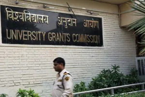 पश्चिम बंगाल शिक्षक संगठन विश्वविद्यालयों के वित्त अधिकारियों से बैठक के सरकार के फैसले के खिलाफ 