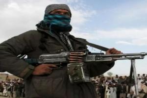  पाकिस्तानी सेना और आतंकवादियों के बीच गोलीबारी, कार्रवाई में तीन आतंकवादी ढेर