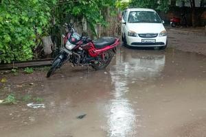 UP Weather News: कानपुर के कुछ इलाकों में बारिश, कुछ सूखे, यहां जानें- आसपास के जिलों के मौसम का हाल
