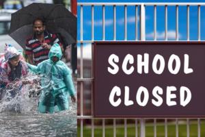 School Closed: लखनऊ में भारी बारिश और खराब मौसम के चलते आज बंद रहेंगे सभी स्कूल, डीएम ने जारी किए आदेश