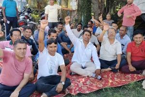 रुद्रपुर: वेतन न मिलने से श्रमिकों में आक्रोश, प्रदर्शन