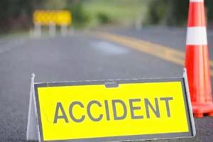 बलिया :सड़क दुर्घटना में चार की मौत, 8 घायल 