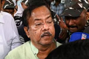 राशन घोटाला: प. बंगाल के गिरफ्तार मंत्री ज्योतिप्रिय मलिक हुए अदालत में बेहोश
