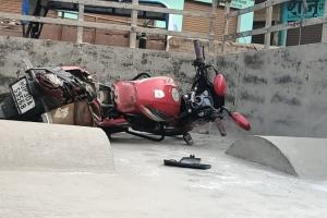 हरदोई: ट्रैक्टर-ट्रॉली के चपेट में आने से बाइक सवार युवक की दर्दनाक मौत