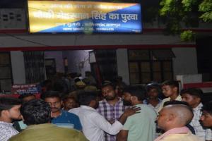 कानपुर में दो समुदायों में पथराव, बजरंग दल कार्यकर्ताओं ने दो घंटे किया हंगामा
