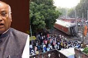 खड़गे, राहुल ने विजयनगरम रेल हादसे में यात्रियों की मौत पर जताया दुख, कही ये बात... 