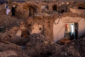 पश्चिमी अफगानिस्तान में 6.3 तीव्रता के भूकंप के तेज झटके 