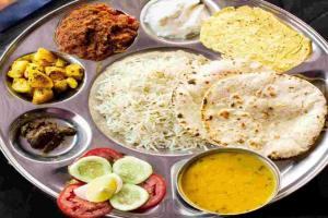 गरीबों और श्रमिकों को पांच रुपए में मिलेगा भोजन, CM शिवराज ने की चलित रसोई योजना की शुरूआत