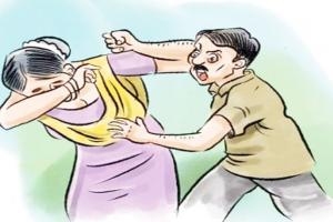 कानपुर: आपसी विवाद में नशे में धुत पति ने पत्नी पर किया धारदार हथियार से हमला, हालत गंभीर