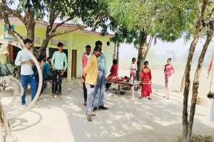 सीतापुर: चोरी करने गए चोर को ग्रामीणों ने लाठी-डंडों से पीटा, मौत