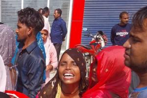 रामपुर : प्राइवेट अस्पताल में महिला की मौत पर भड़के परिजन, चिकित्सकों पर लगाया लापरवाही का आरोप 