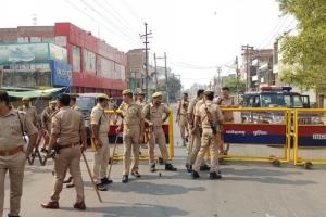 Farrukhabad: जिला प्रशासन ने बसपा नेता अनुपम दुबे पर की निगाहें टेढ़ी, होटल गुरु शरणम को ध्वस्त करने की कार्रवाई शुरू