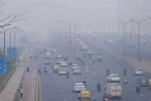 दिल्ली की हवा ‘बहुत खराब’, लेकिन हुआ कुछ सुधार 