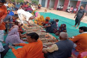 जौनपुर में तीस परिवारों ने की घर वापसी, 310 लोगों ने अपनाया सनातन धर्म