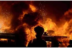 महाराष्ट्र : गोदाम में लगी आग, दो लोगों के फंसे होने की आशंका