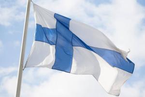 फिनलैंड में आव्रजकों के आने के बीच ईयू देश को भेज रहा है सीमा सुरक्षा अधिकारी साजोसामान 