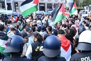 जर्मन के फ्रैंकफर्ट में फिलिस्तीनी समर्थक प्रदर्शन, नौ लोगों को हिरासत में लिया 