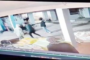 उन्नाव में असलहों के साथ घर में घुसे बदमाश, 15 दिन बीत जाने के बाद भी पुलिस अब भी खाली हाथ! CCTV कैमरे में घटना कैद