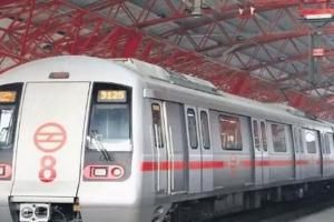 DMRC प्रमुख ने लोगों से की दिल्ली मेट्रो में आपत्तिजनक हरकतें नहीं करने की अपील 