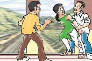 रामपुर : घर में घुसकर तमंचे के बल पर महिला से छेड़खानी, चार लोगों पर रिपोर्ट दर्ज