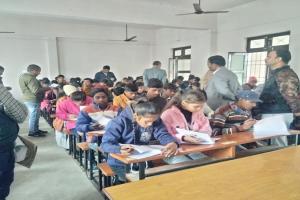 श्रावस्ती: मंडलीय प्रतिभा खोज परीक्षा में 402 छात्र रहे अनुपस्थित, 3719 बच्चों ने दी परीक्षा