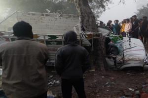 प्रतापगढ़ : अनियंत्रित पिकअप पेड़ से टकराई, चालक की मौत