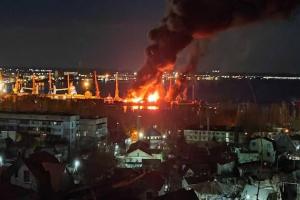 यूक्रेनी बलों के हवाई हमले से क्रीमिया में नौसेना का पोत क्षतिग्रस्त: रूसी रक्षा मंत्रालय 