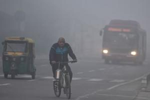दिल्ली में वायु गुणवत्ता ‘बहुत खराब’ श्रेणी में दर्ज, न्यूनतम तापमान औसत से पांच डिग्री अधिक