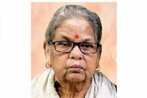 शाहजहांपुरः पूर्व केन्द्रीय मंत्री की पत्नी पंचतत्व में विलीन, शव यात्रा में उमड़ा जनसैलाब