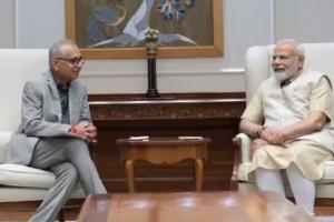 प्रधानमंत्री ने किया पीटीआई मुख्यालय का दौरा, जाना वीडियो सेवा के बारे में 