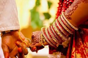 रामपुर : पुलिस की पंचायत भी नहीं आई काम, विवाहिता गई प्रेमी के साथ...पति मलता रह गया हाथ