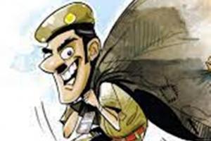 रुद्रपुर: वर्दी का रौब दिखाकर दो लाख रुपये छीनने के आरोपी सिपाही सुरेंद्र पुलिस की गिरफ्त से बाहर