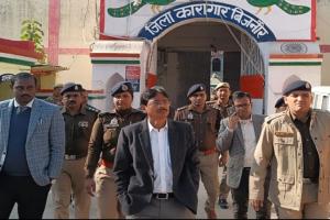 बिजनौर : जनपद न्यायाधीश, डीएम व एसपी ने जेल का किया निरीक्षण 