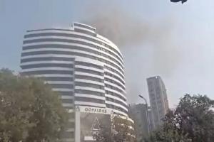 दिल्ली: CP की गोपाल दास बिल्डिंग में लगी आग, दमकल की कई गाड़ियां मौके पर